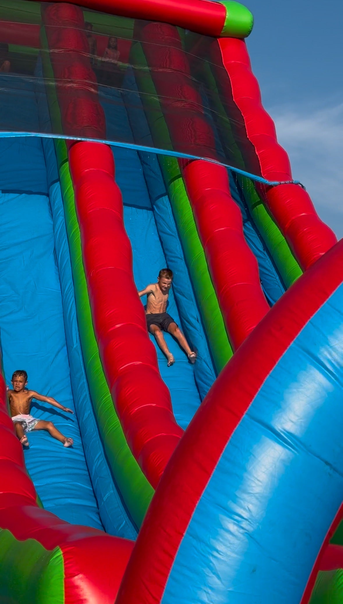 Triple Lane Tidal Wave Water Slide